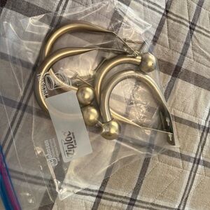 3/$30 Levelor Decorative Curtain Holdbacks gold 2 sets (4 holdbacks)